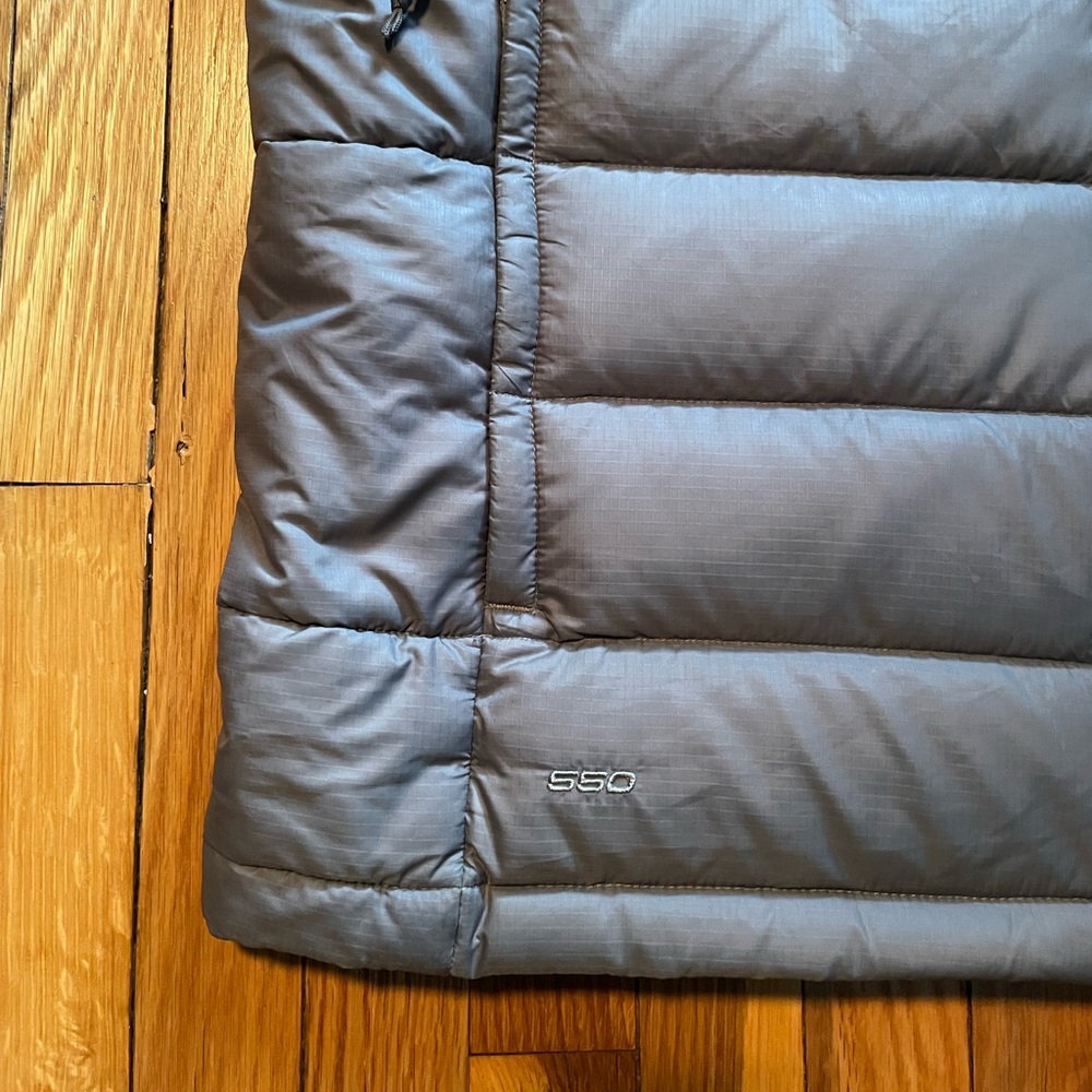 NorthFace 550 Insulated Goose Down Grey Vest 🪿 - Picture 4 of 6